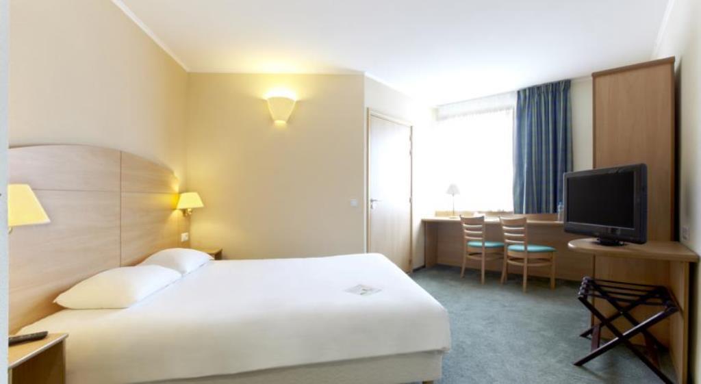 Hotel Campanile Poznań Chambre photo
