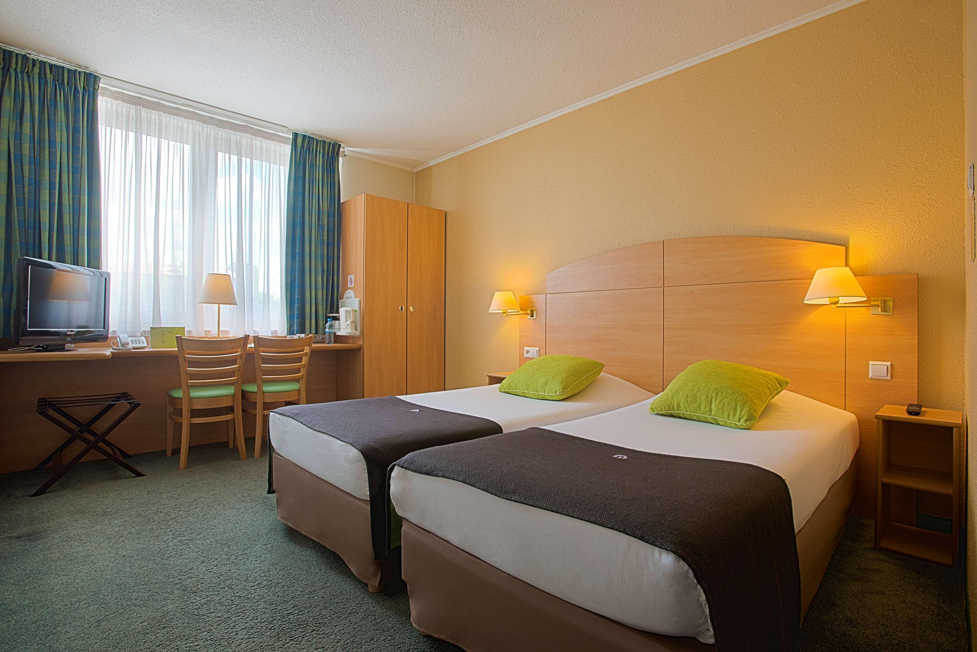Hotel Campanile Poznań Extérieur photo