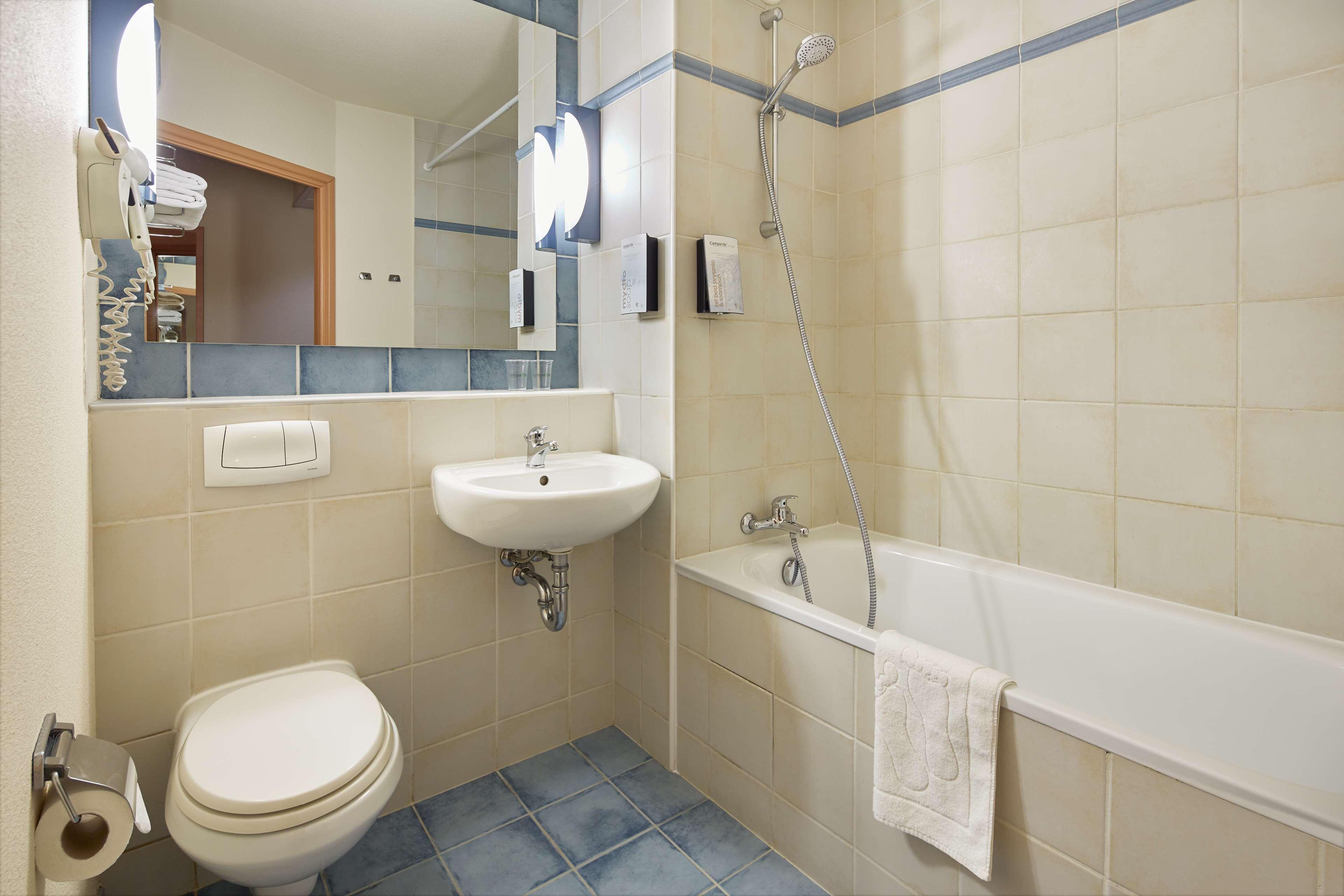 Hotel Campanile Poznań Extérieur photo