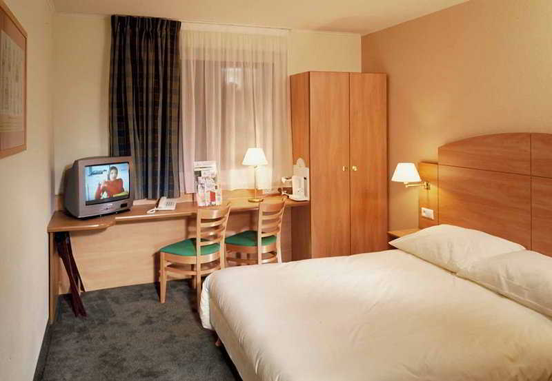 Hotel Campanile Poznań Extérieur photo