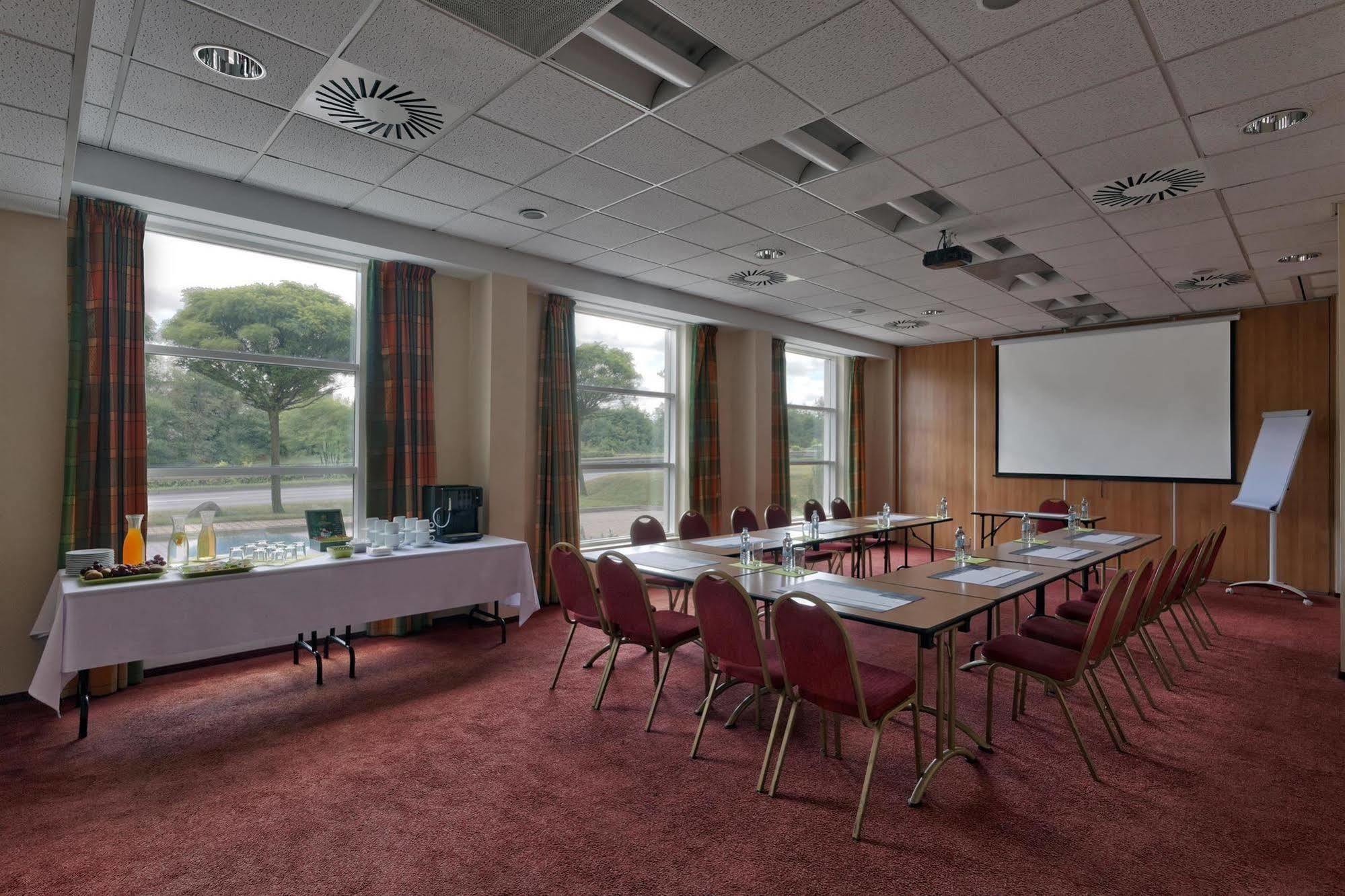 Hotel Campanile Poznań Extérieur photo